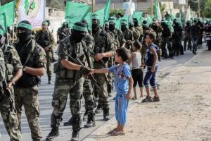 Critiques de nombreux chercheurs du terme Hamas-ISIS